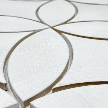 Arc White